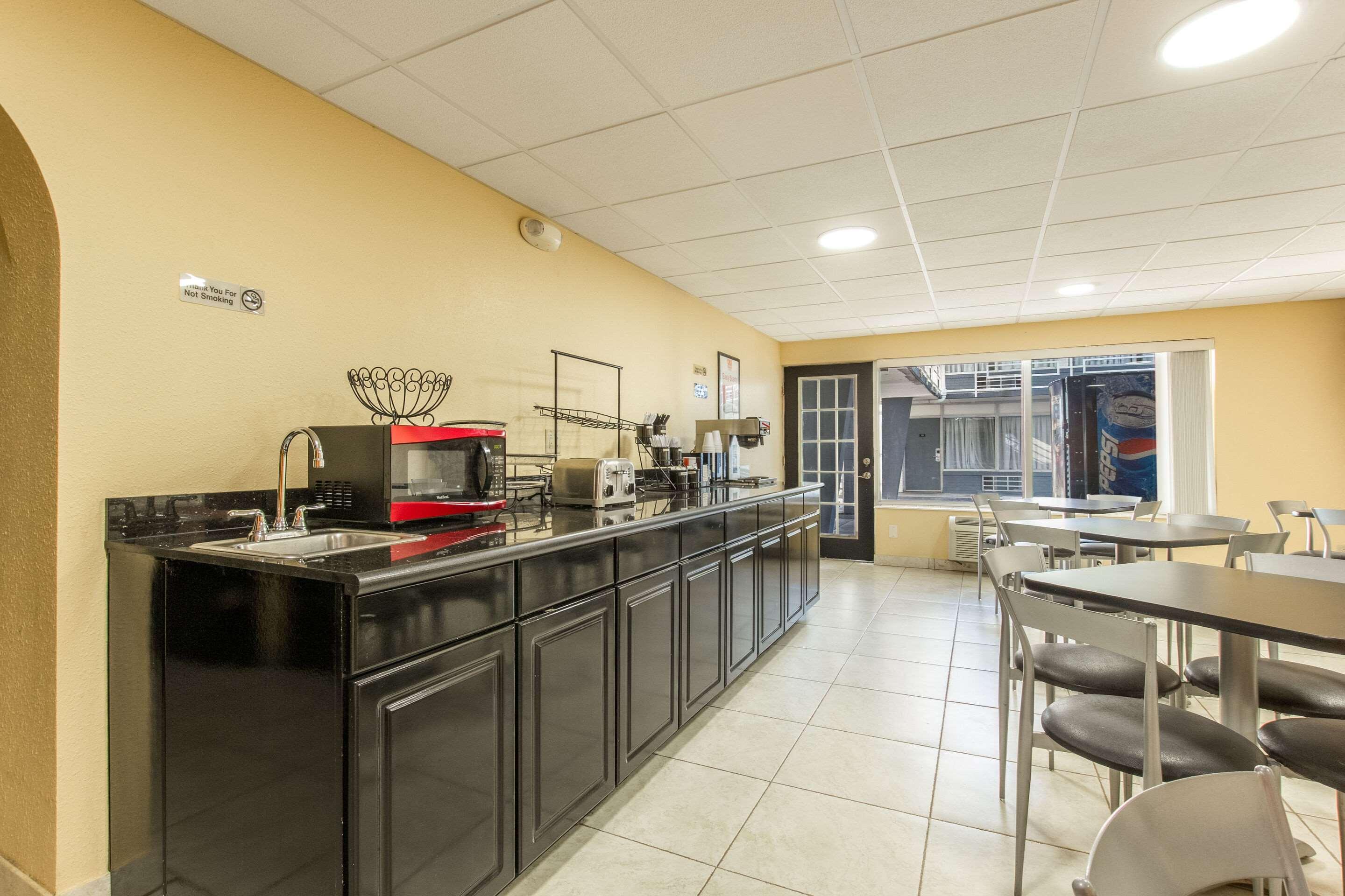 Radcliff Econo Lodge Fort Knox מראה חיצוני תמונה