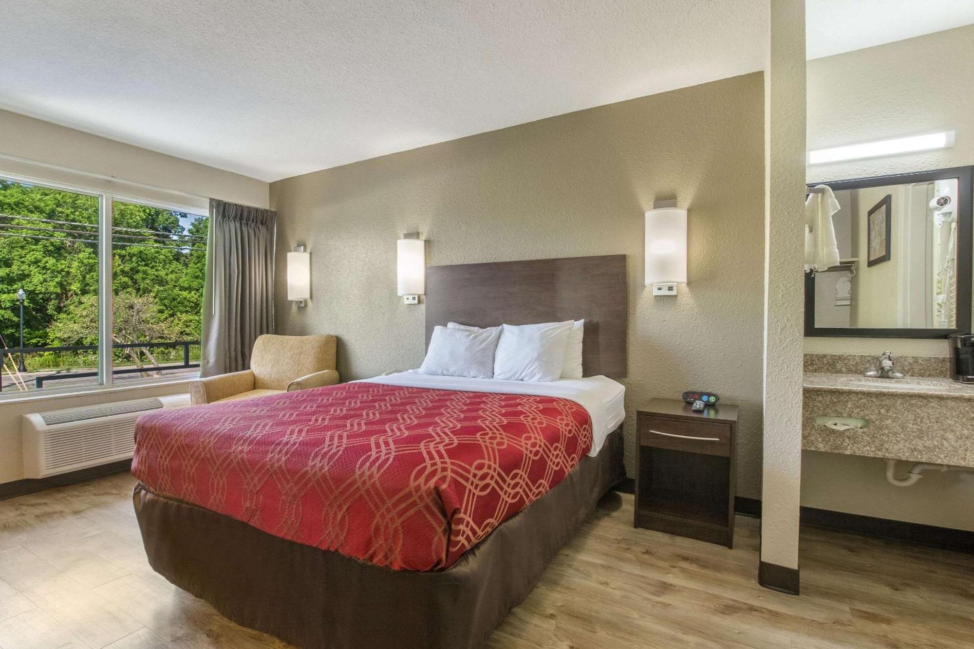 Radcliff Econo Lodge Fort Knox מראה חיצוני תמונה