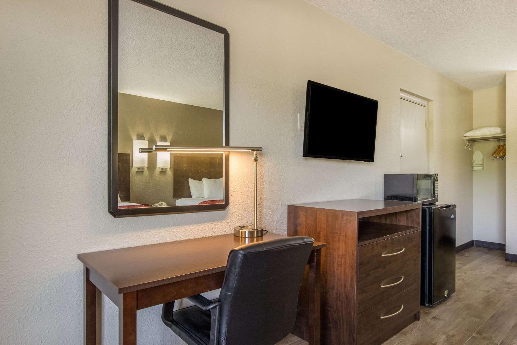 Radcliff Econo Lodge Fort Knox מראה חיצוני תמונה