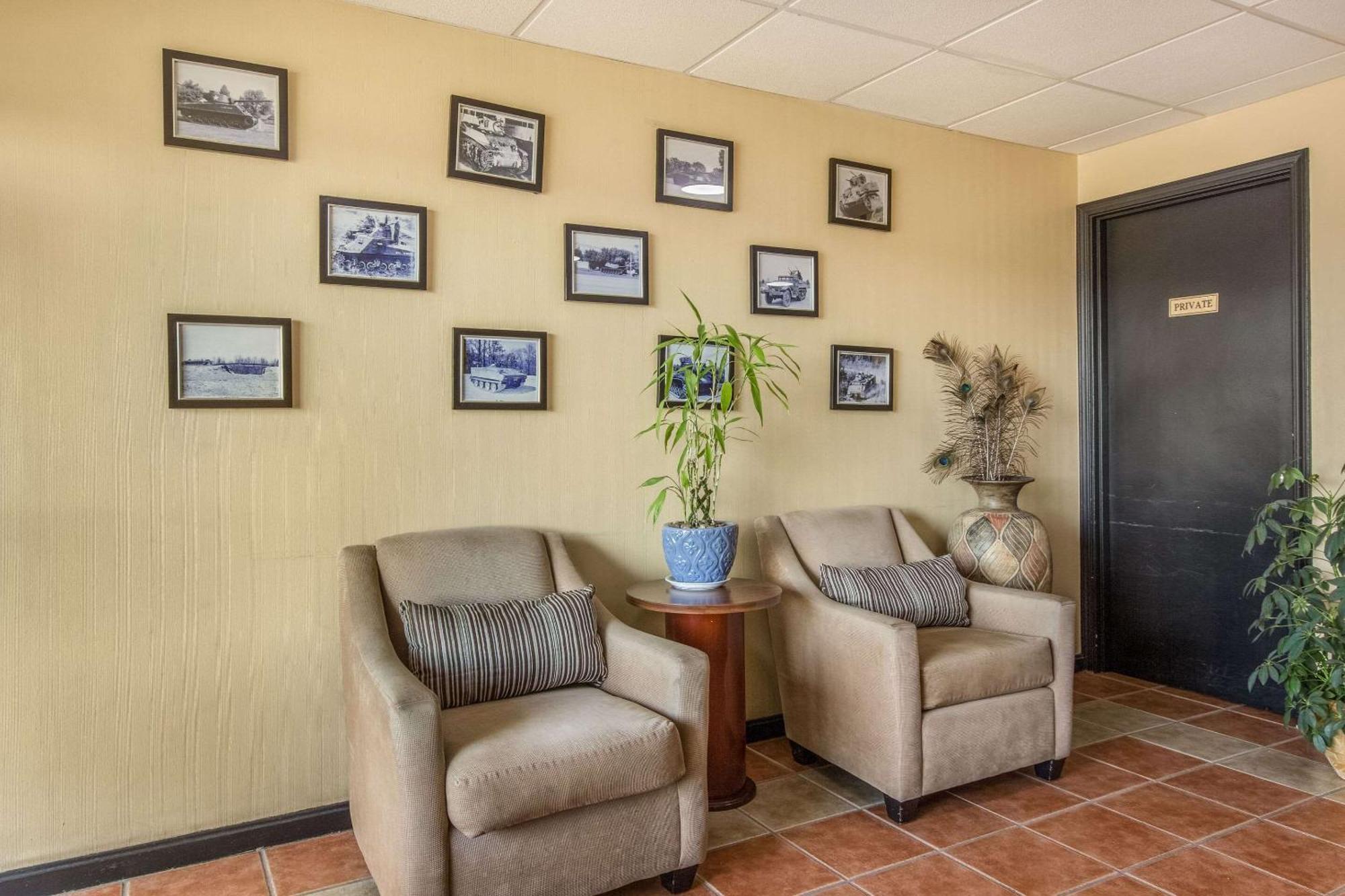 Radcliff Econo Lodge Fort Knox מראה חיצוני תמונה